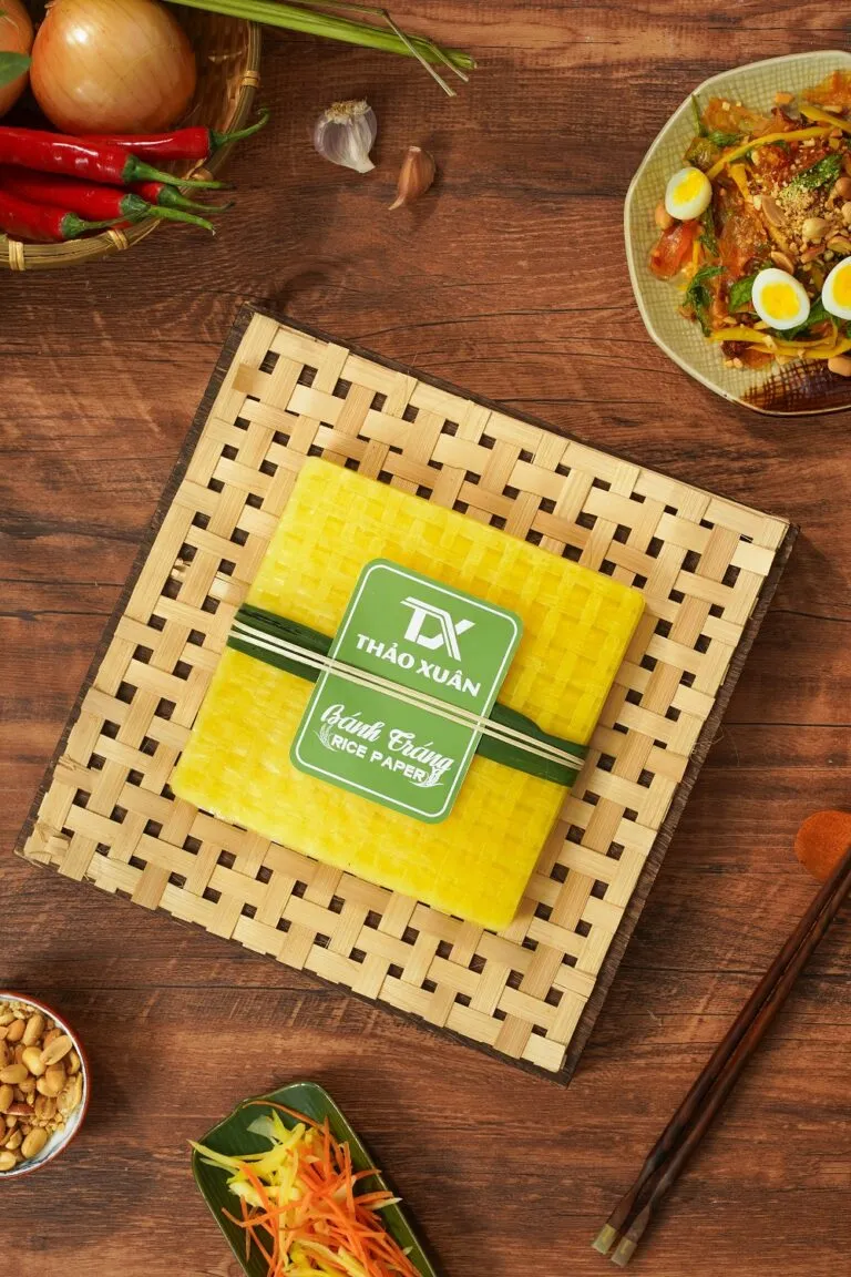 Bánh tráng nghệ vuông Thảo Xuân mềm dẻo, phù hợp nhiều món cuốn ngon